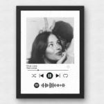 Quadro Casal Spotify Personalizado C/ Moldura Fundo Branco
